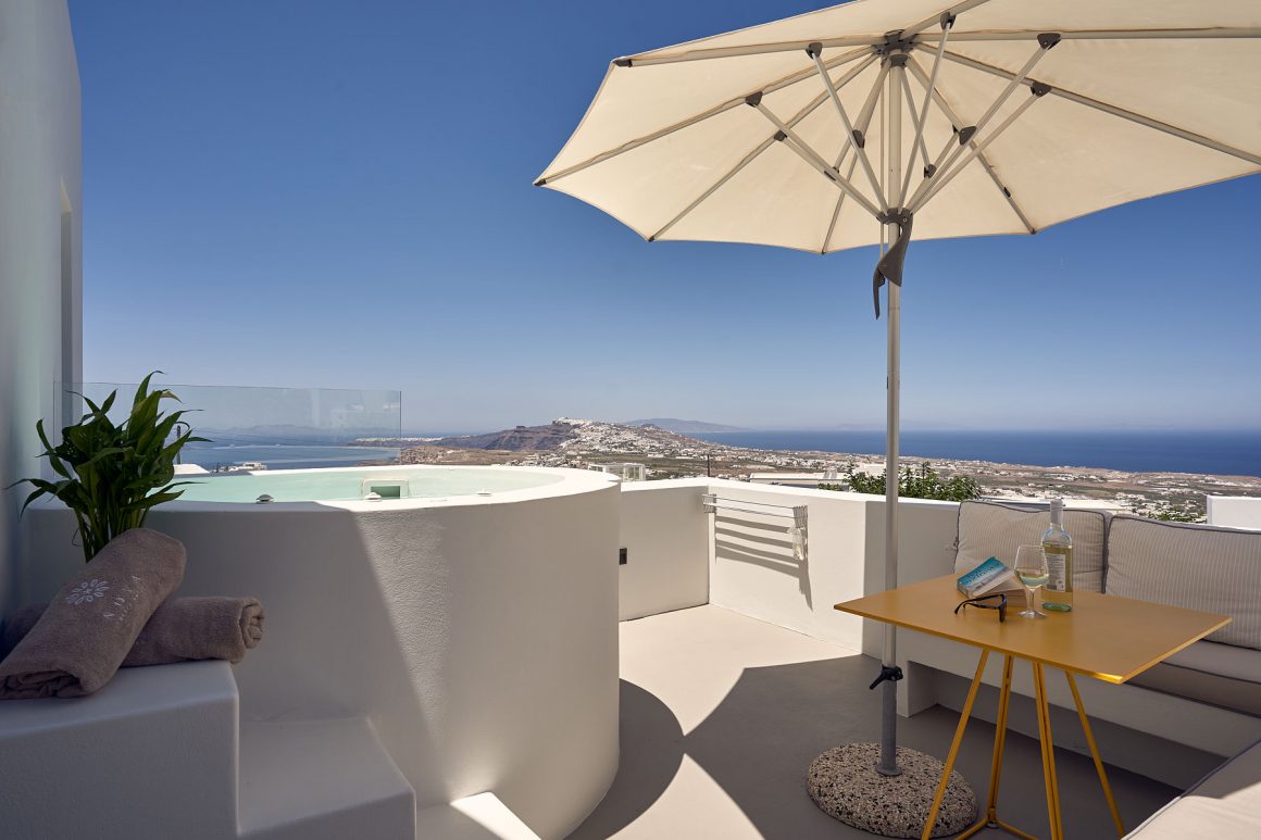 Suite with Outdoor Hot Tub