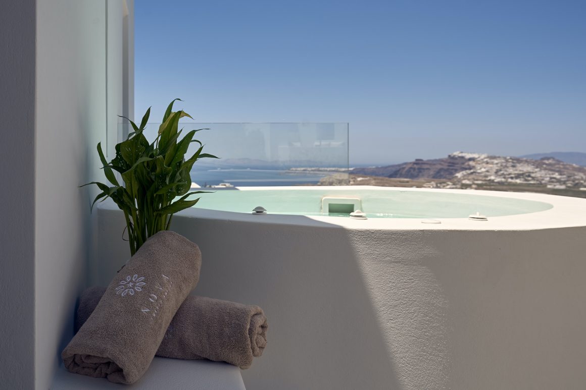 Superior Suite with Outdoor hot tub