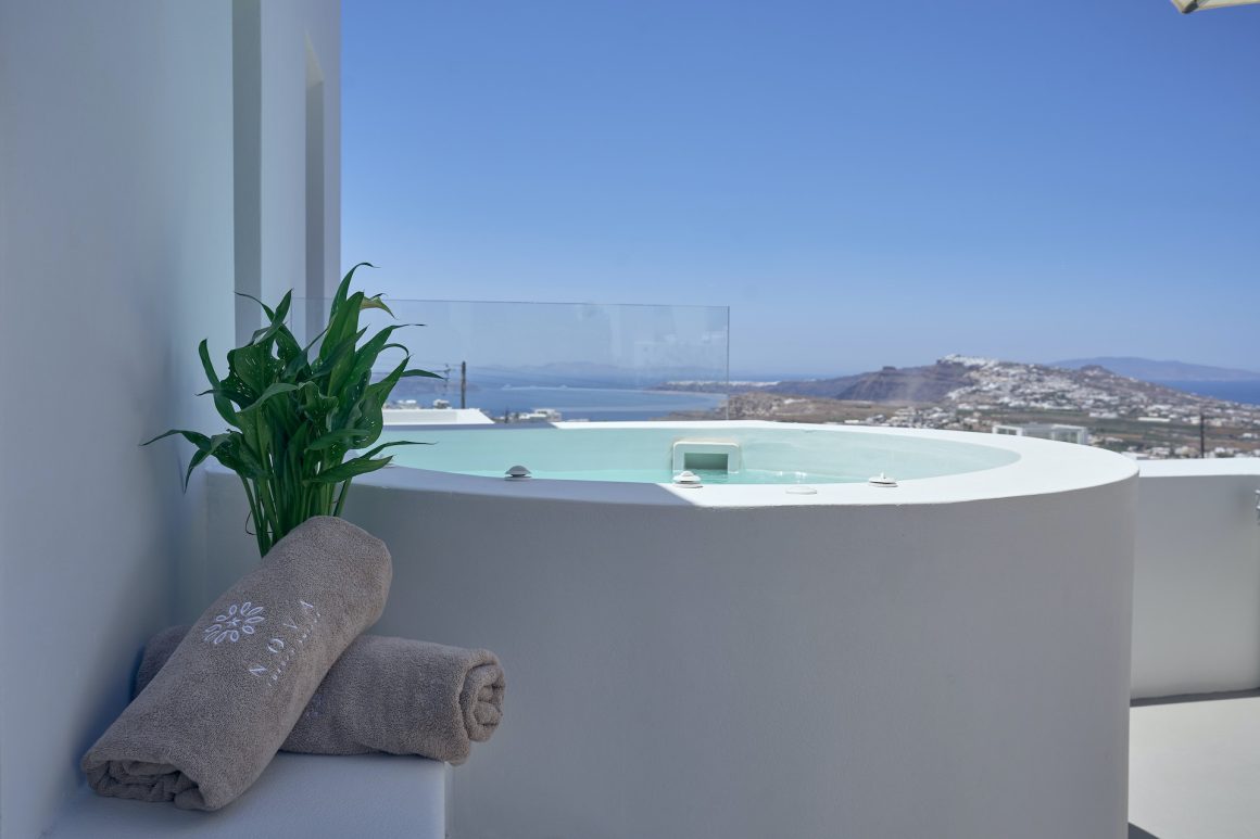 Superior Suite with Outdoor hot tub